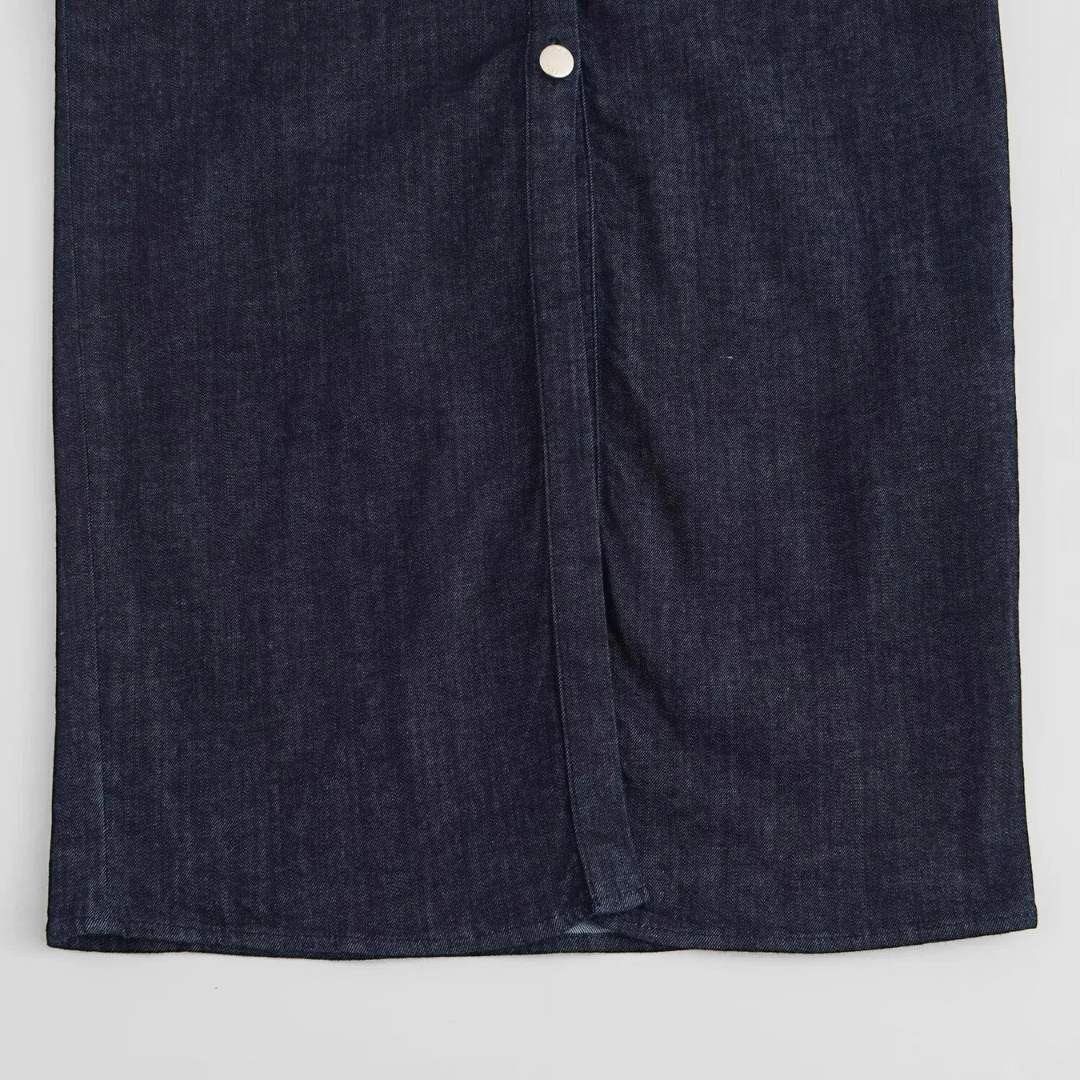 Midiklänning i denim med krage och hel knäppning