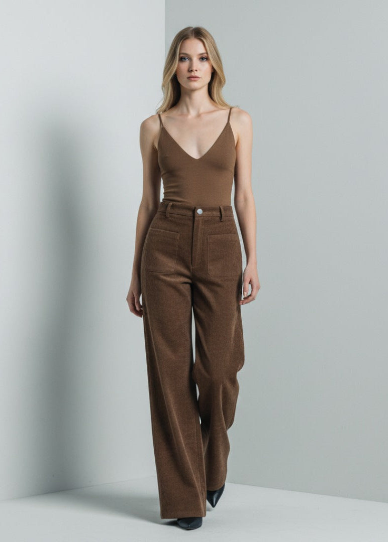 Högmidjade raka byxor i stretch med fickor