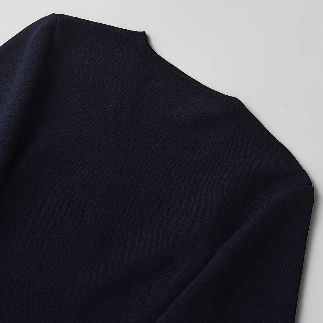 Elegant blus med v-ringning lång ärm och knytbart midjebälte