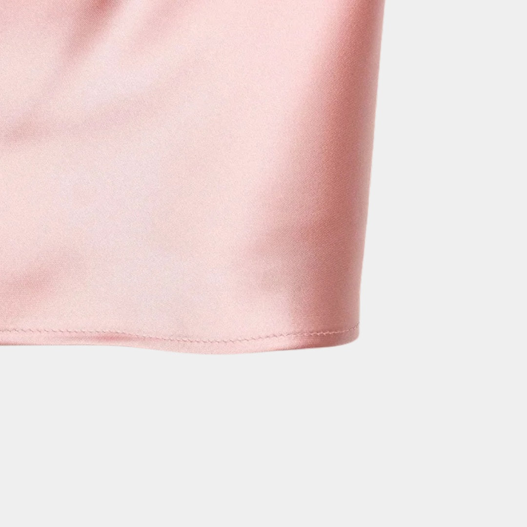 Satinlinne med halterneck och bar rygg i somrig design