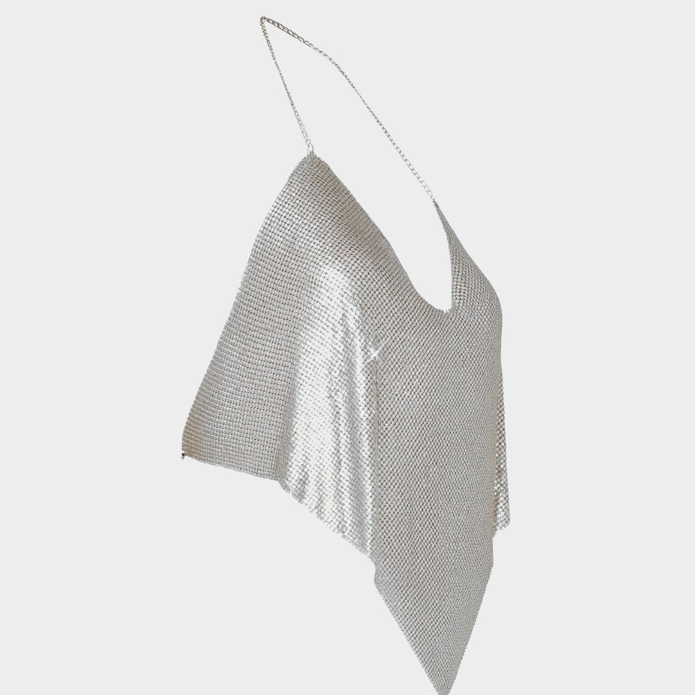 Paljettlinne med kedjeband och öppen rygg i clubstil