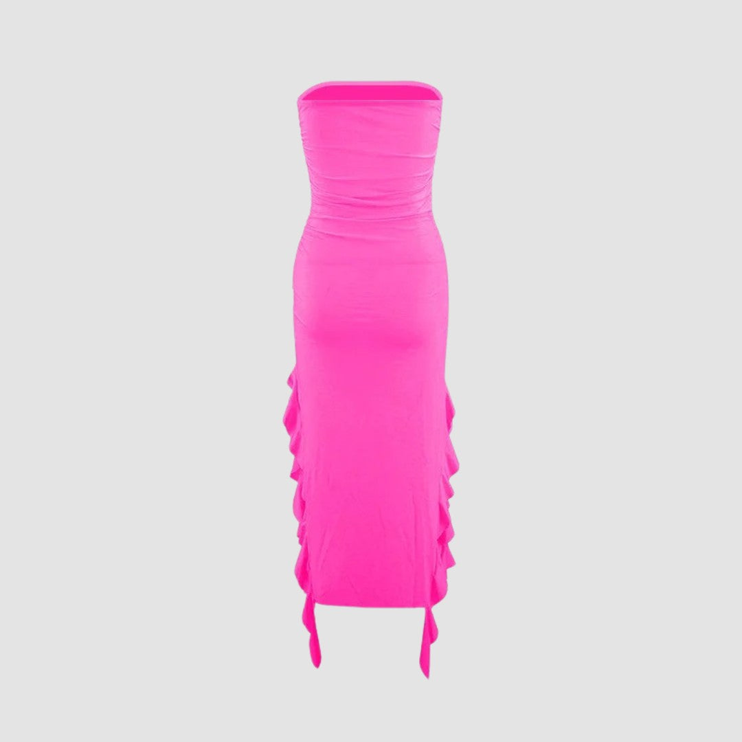 Axelbandslös bodycon midiklänning med volanger och asymmetrisk fåll