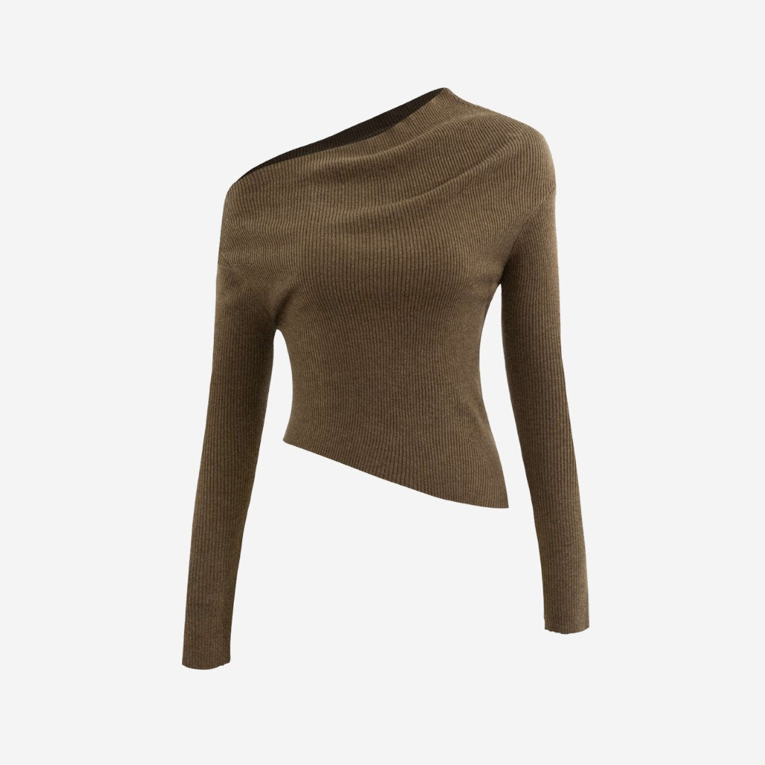 Brun ribbstickad topp med asymmetrisk axellinje och smal passform