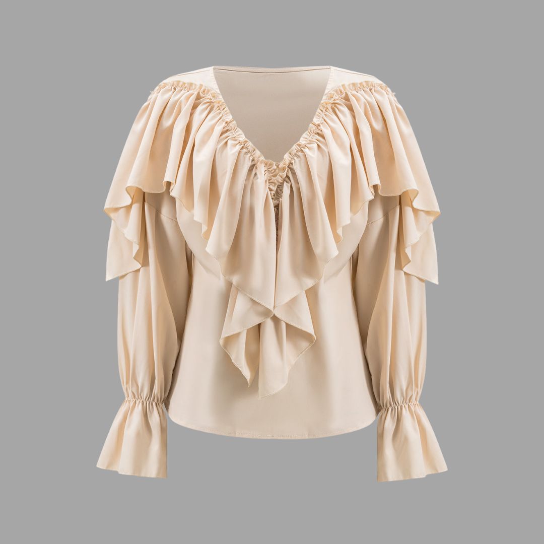 Beige blus med voluminösa volanger och rynkade ärmar
