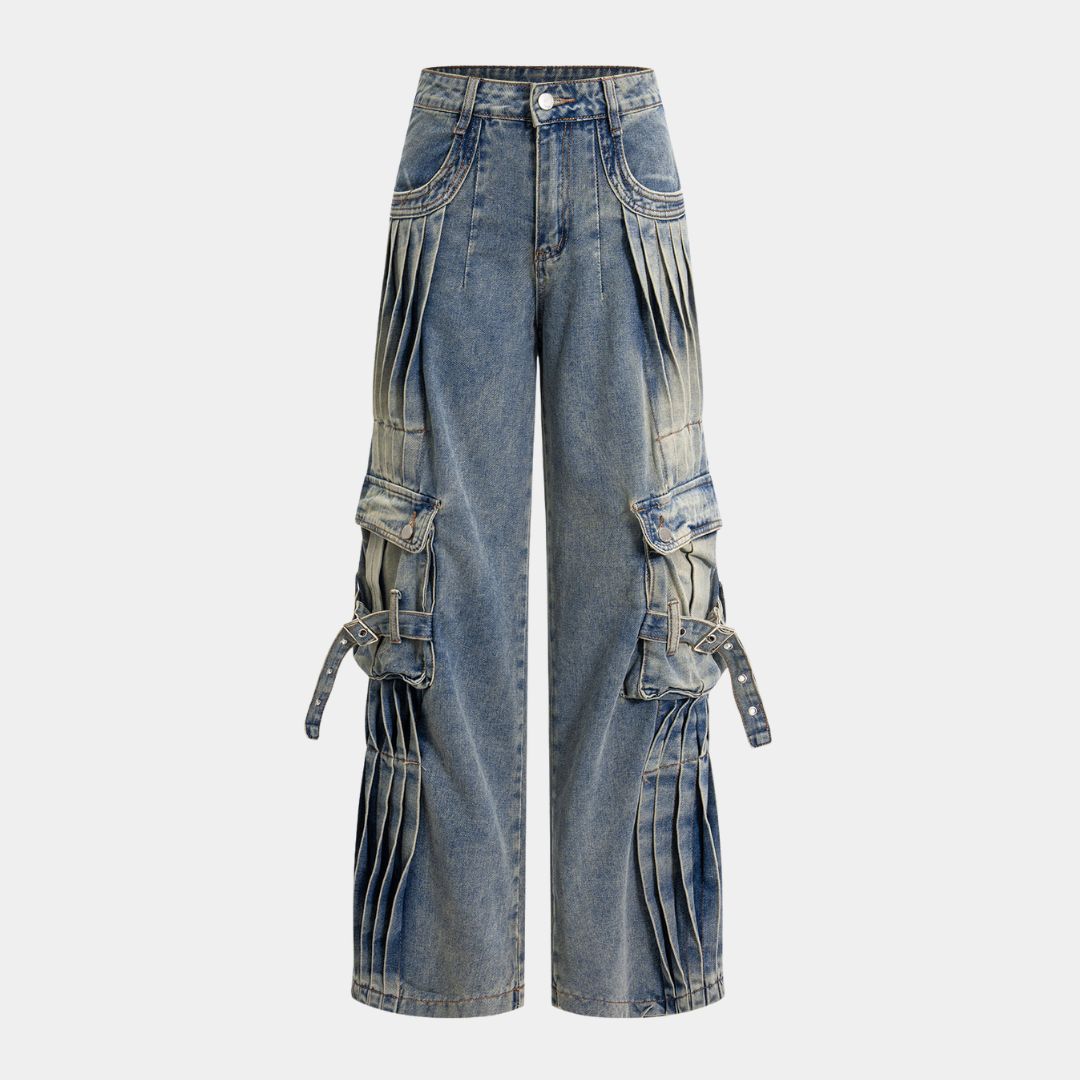 Blå cargojeans i denim med veckade detaljer, vida ben och sidfickor med spännen och lock