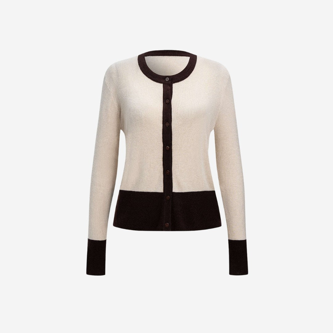 Stickad Långärmad Topp Med Kontrastknappar Och Ribkant