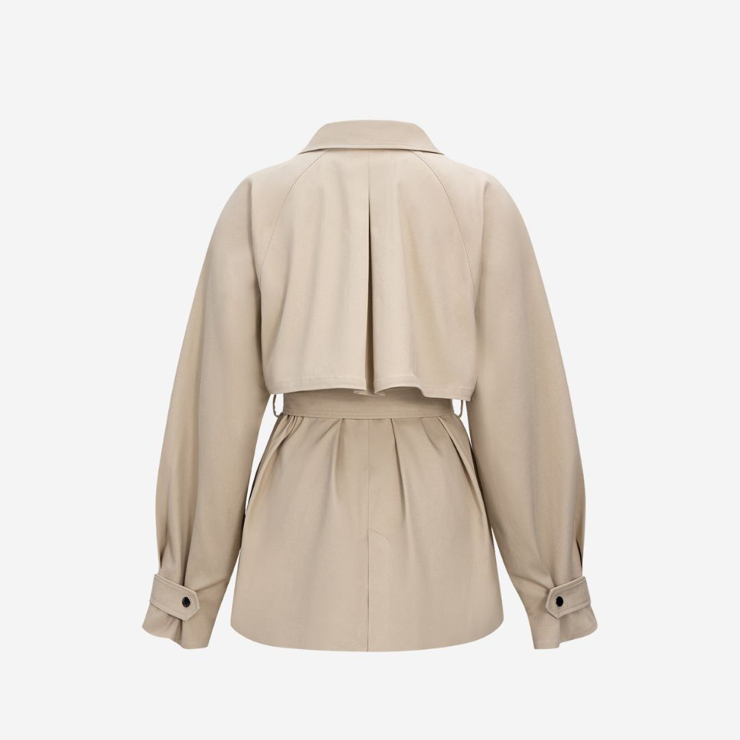 Beige utilityjacka i vävd twill med bälte fickor och voluminösa ärmar