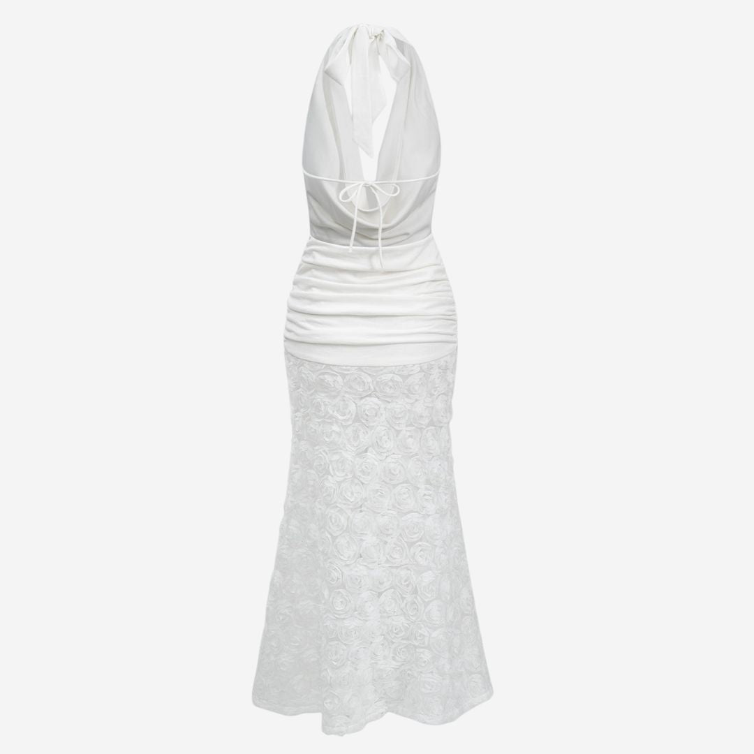 Vit hellång halterneckklänning i draperad jersey med rosmönstrad spets och markerad midja