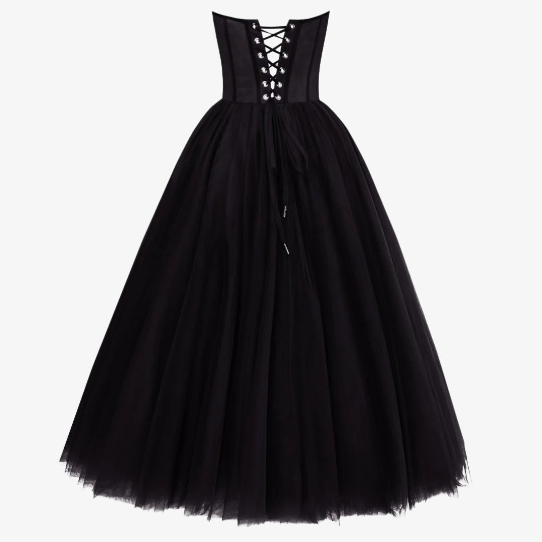 Axelbandslös tyll midiklänning med hjärtformad urringning och snörkorsett