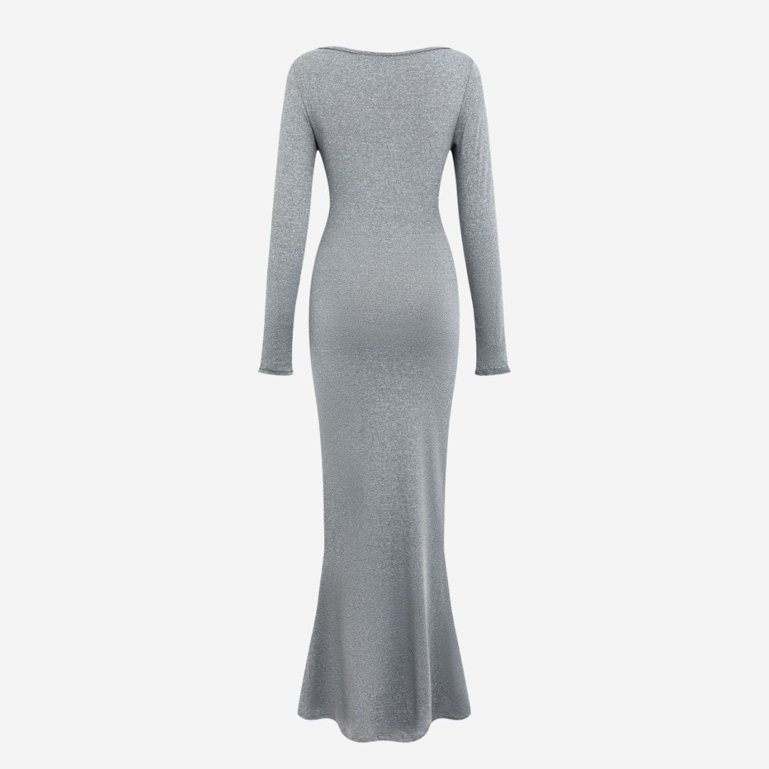 Grå lång ärmlös figurnära jerseyklänning med glansig yta och rundad urringning framtill