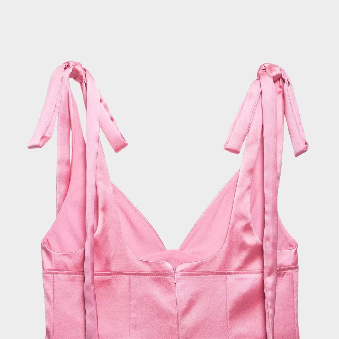 Satintopp med knytbara axelband och kort skärning