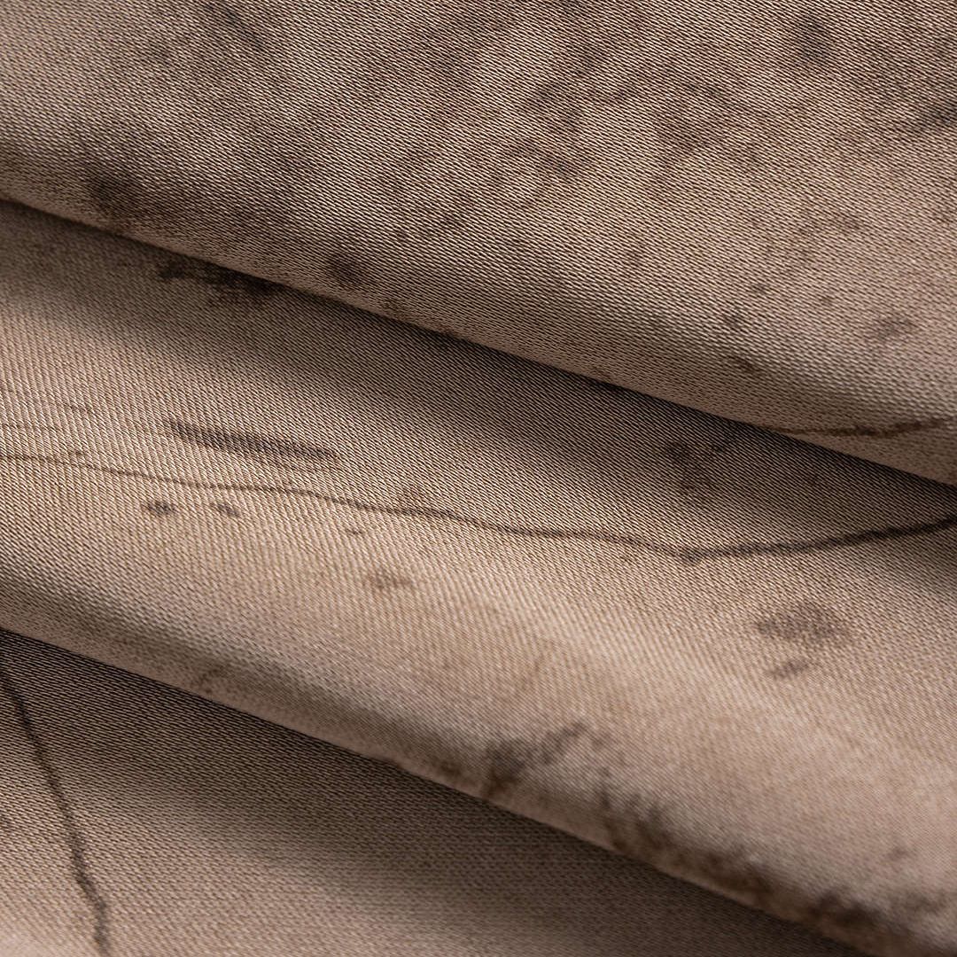 Khaki figursydd väst med marmorerat tryck, spetsigt fållslut och avlånga guldfärgade knappar för dam