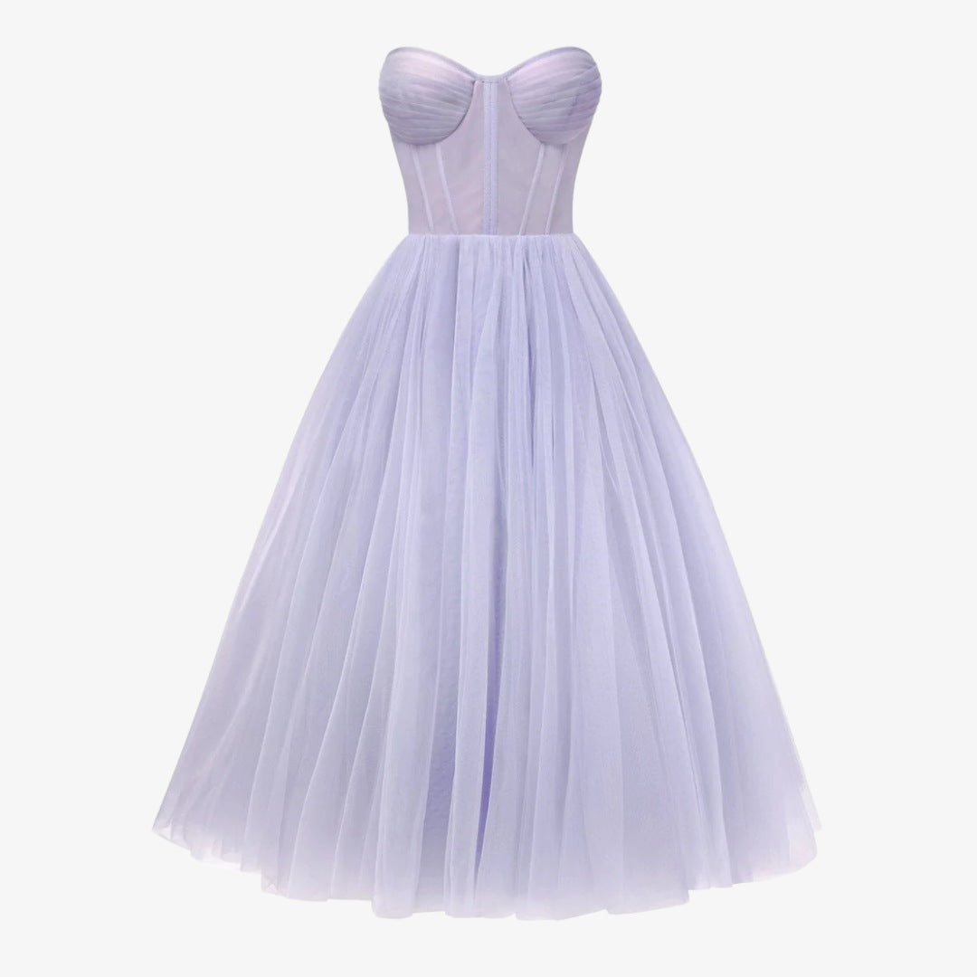 Axelbandslös tyll midiklänning med hjärtformad urringning och snörkorsett