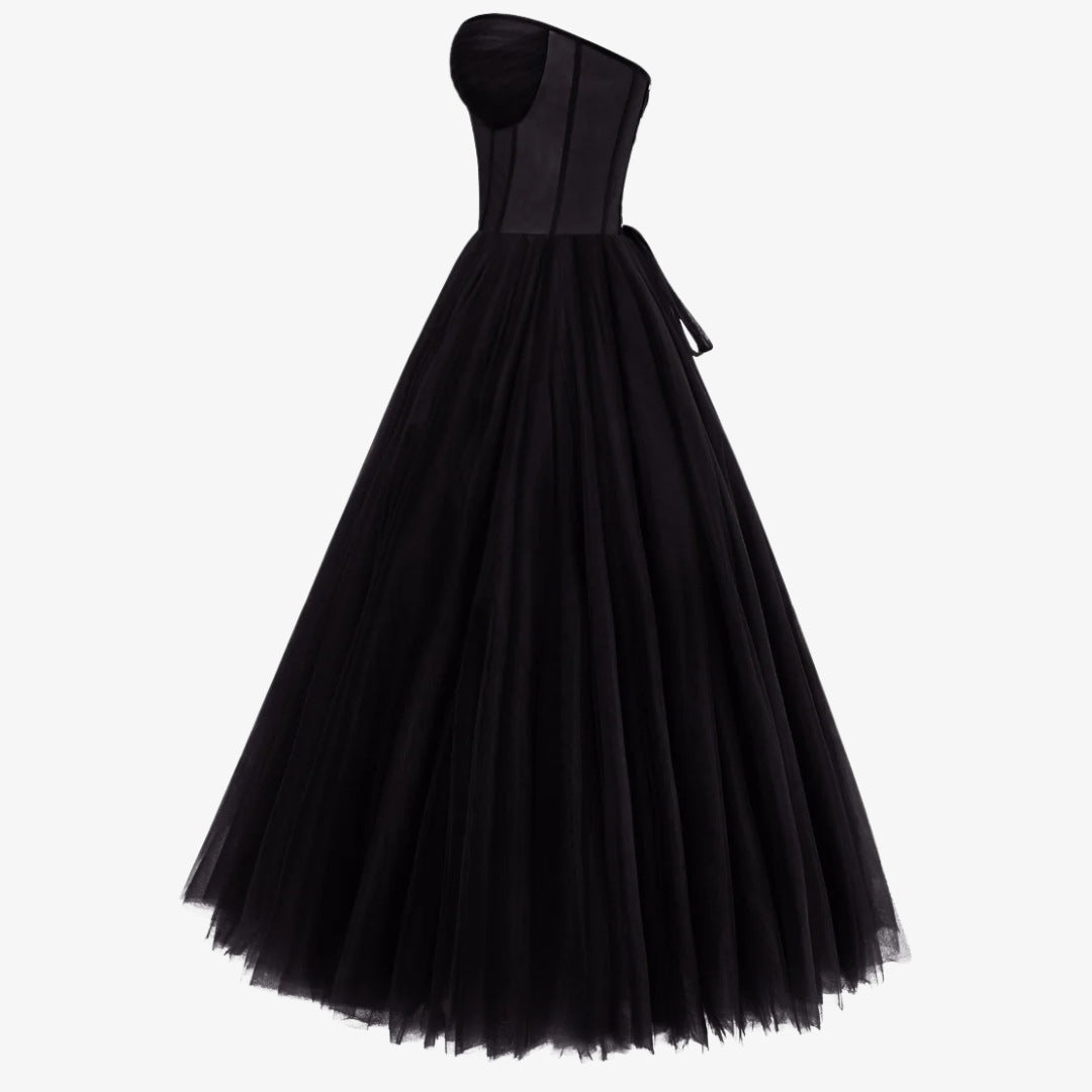 Axelbandslös tyll midiklänning med hjärtformad urringning och snörkorsett