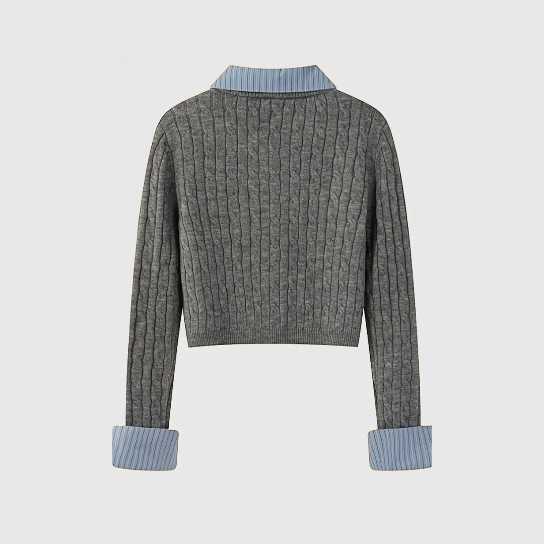 Stickad kofta med kabelmönster skjortkrage och manschetter