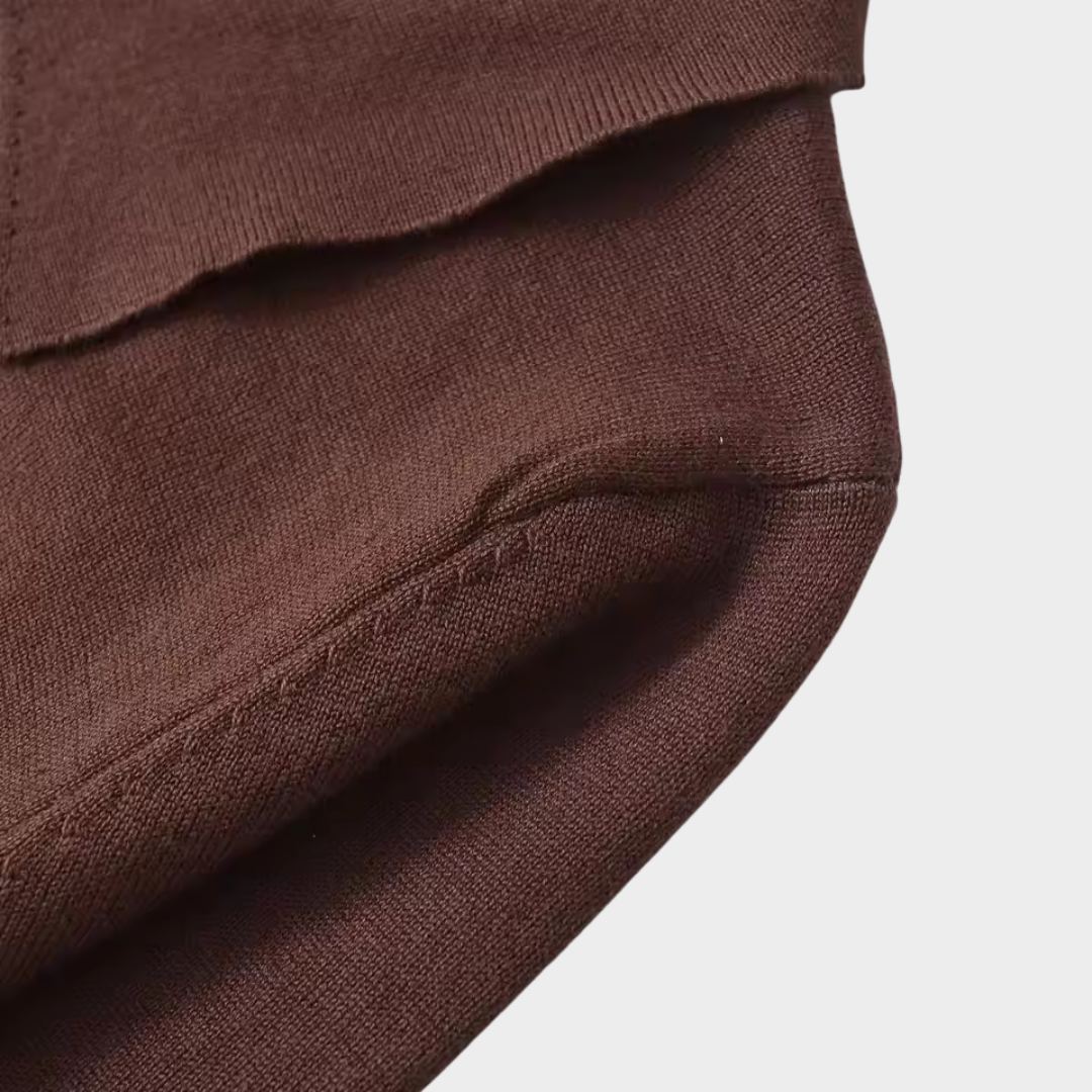 Brun stickad tröja med polokrage ficka och lång ärm