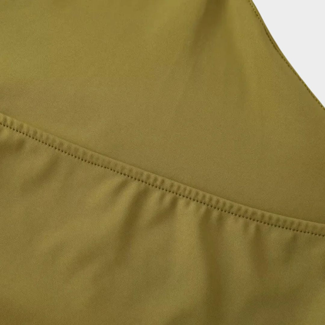 Halterlinne med bar rygg och off-shoulder-skärning