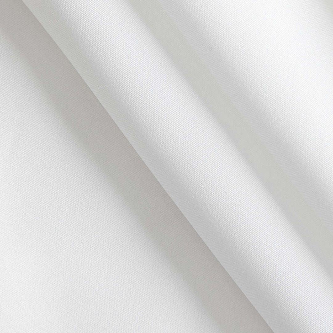 Vit lång skjorta med markerad midja och breda manschetter