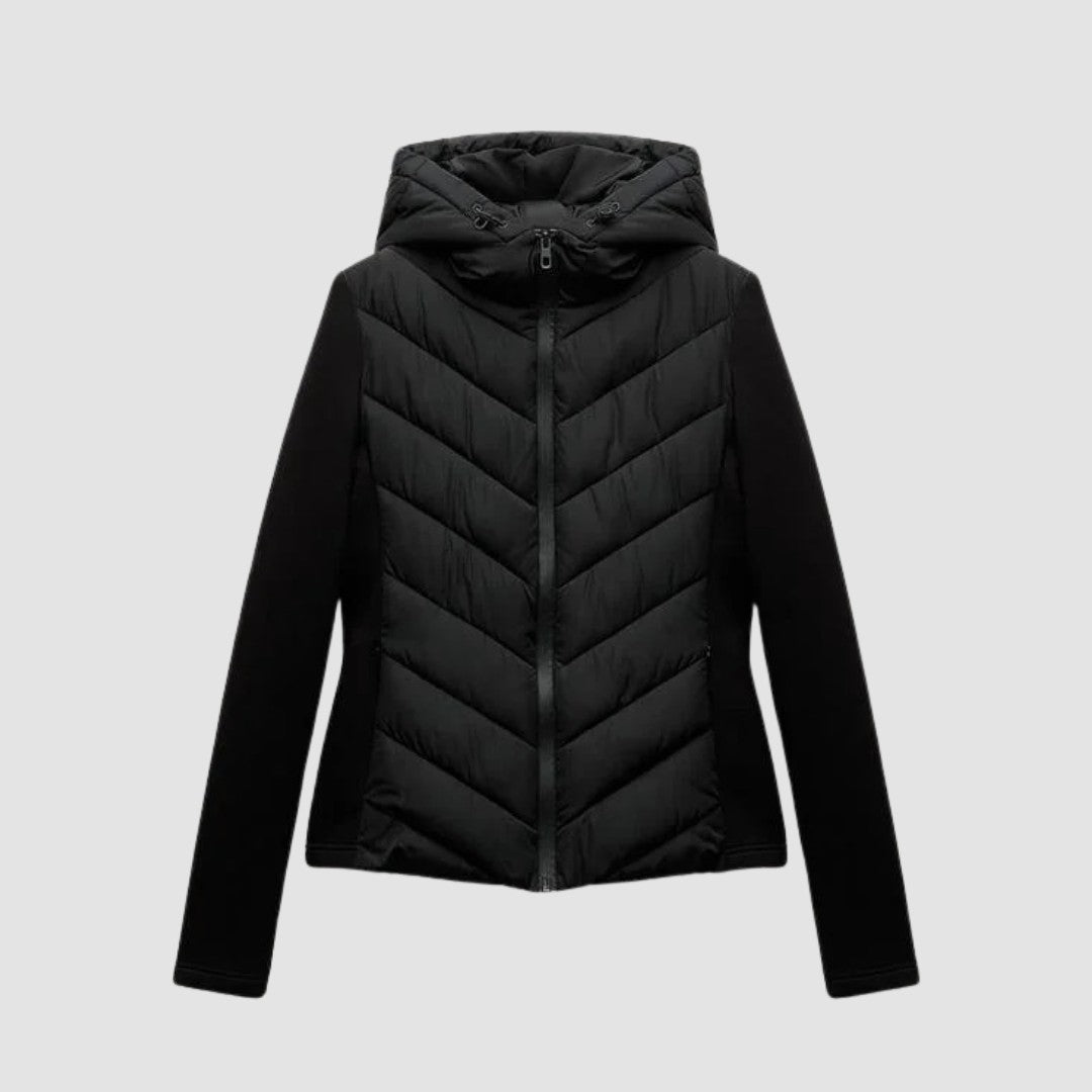 Huva sportjacka i smal passform med quiltat framstycke och mjuka stretchärmar