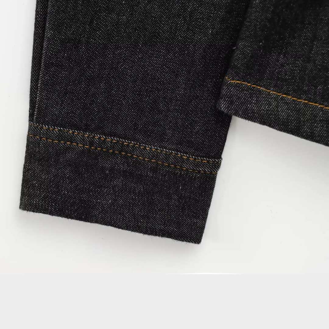 Tvådelad denimset med jacka enkel knäppning och vida byxor