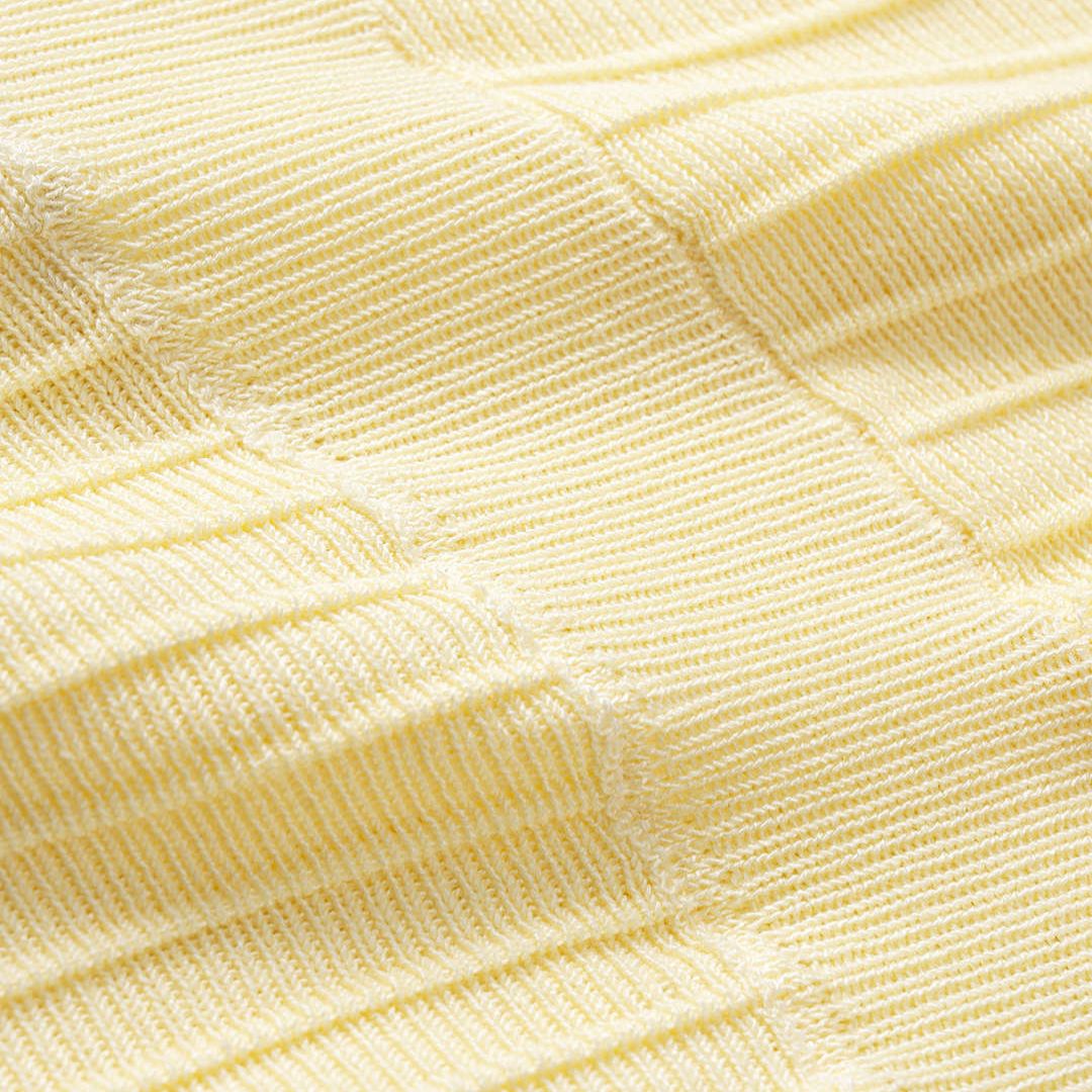 Ljusgul Stickad klänning slim fit med smala axelband ribbad design stretchigt jerseytyg