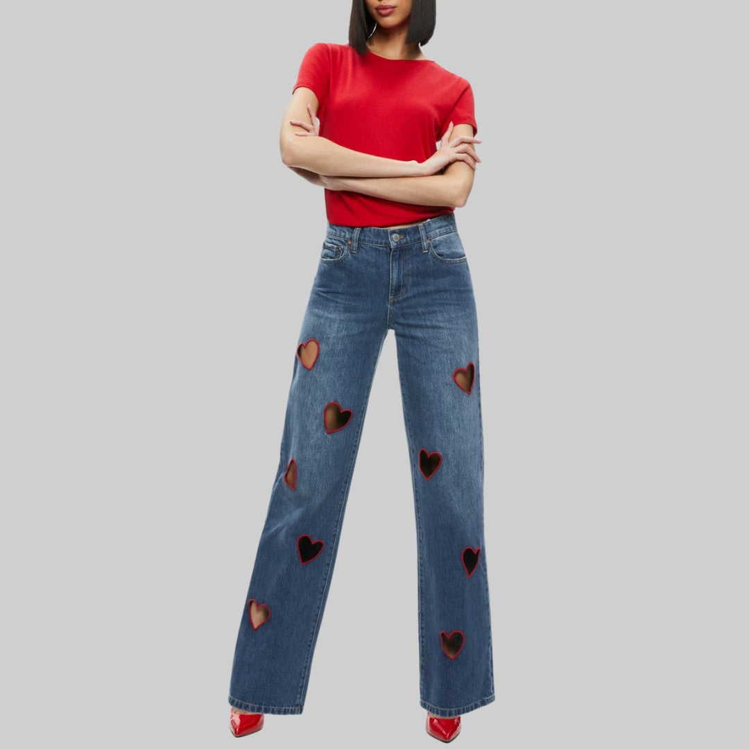 Blå Denimjeans med Hjärtformade Utskärningar och Kontrasterande Röd Kant