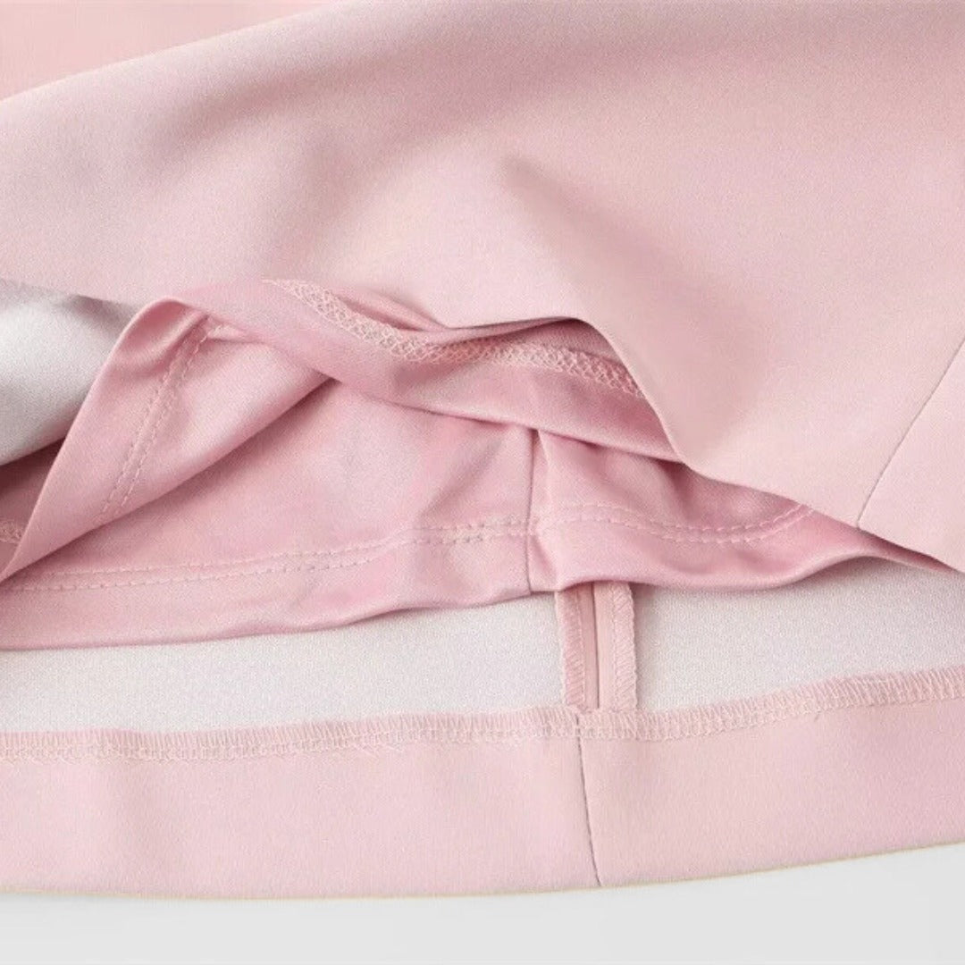 Bodycon miniklänning med djup V-ringning och bustierliv