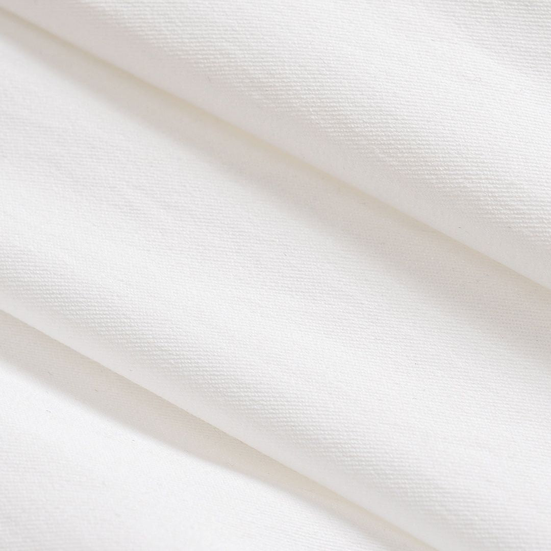 Vit ärmlös figursydd topp i twill med guldfärgade knappar och V-ringning för dam