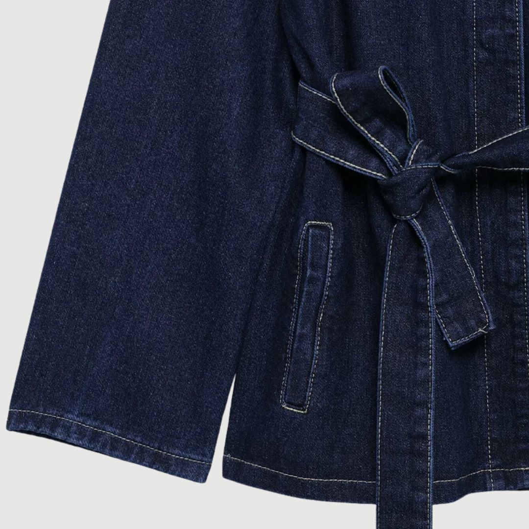 Midjelång jacka med knytskärp i denimlook