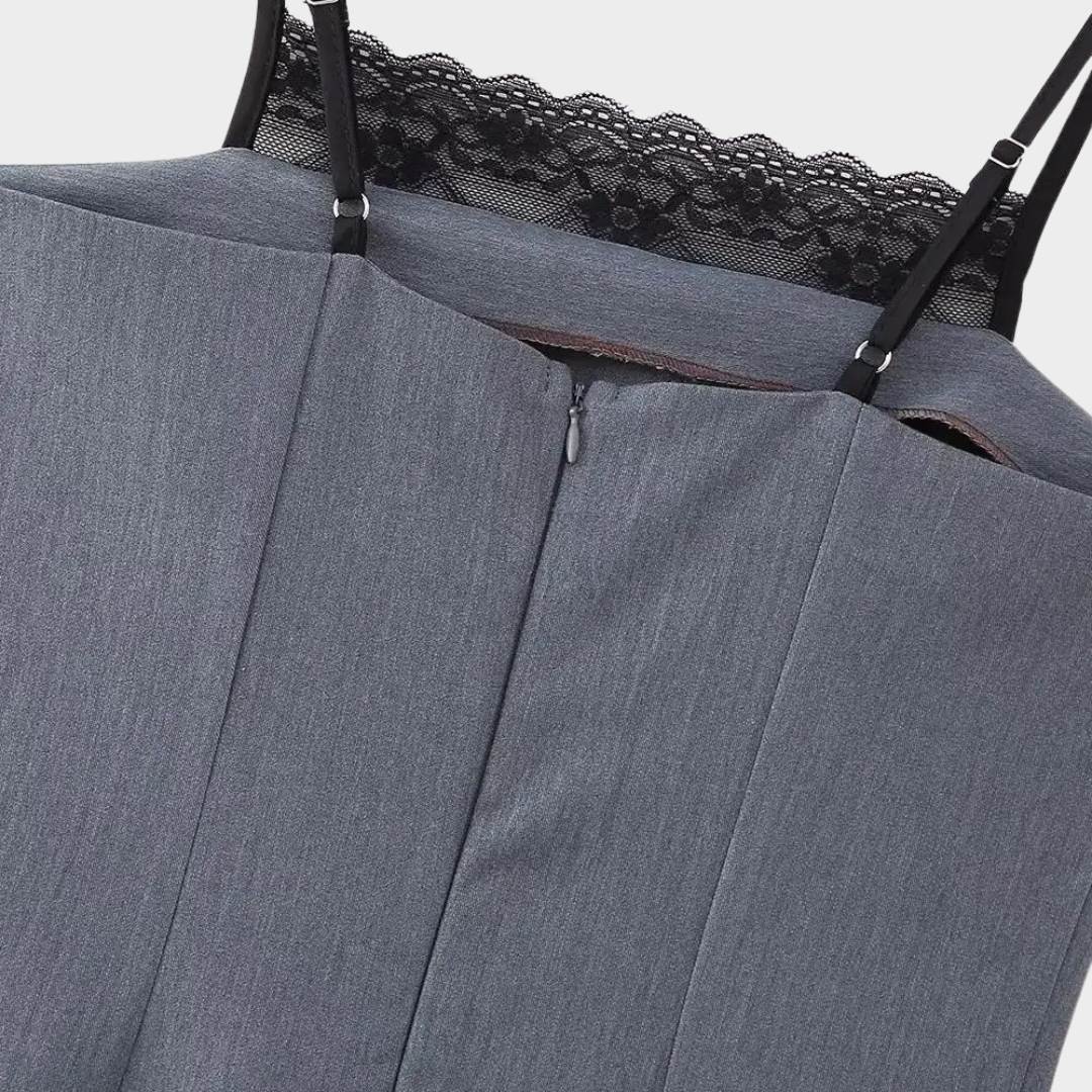 Grå Ärmlös klänning med spetskant och raka linjer