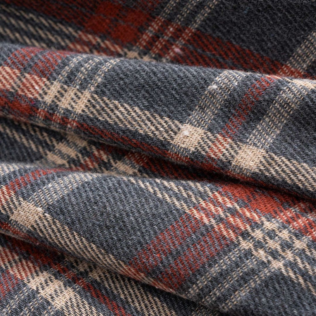 Grå rutig oversize twillskjorta med knytdetalj i midjan och mjuk borstad yta