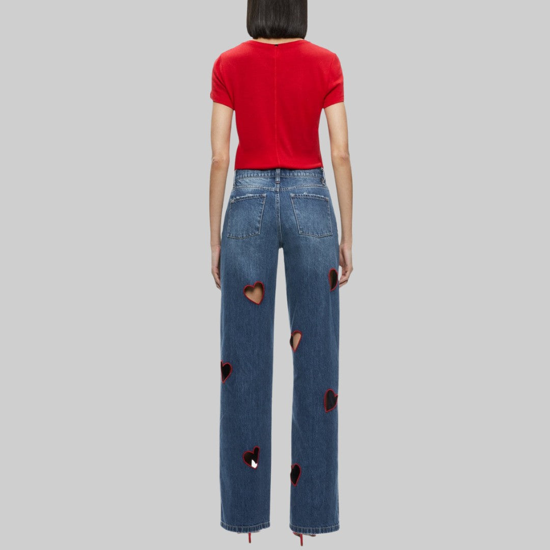 Blå Denimjeans med Hjärtformade Utskärningar och Kontrasterande Röd Kant