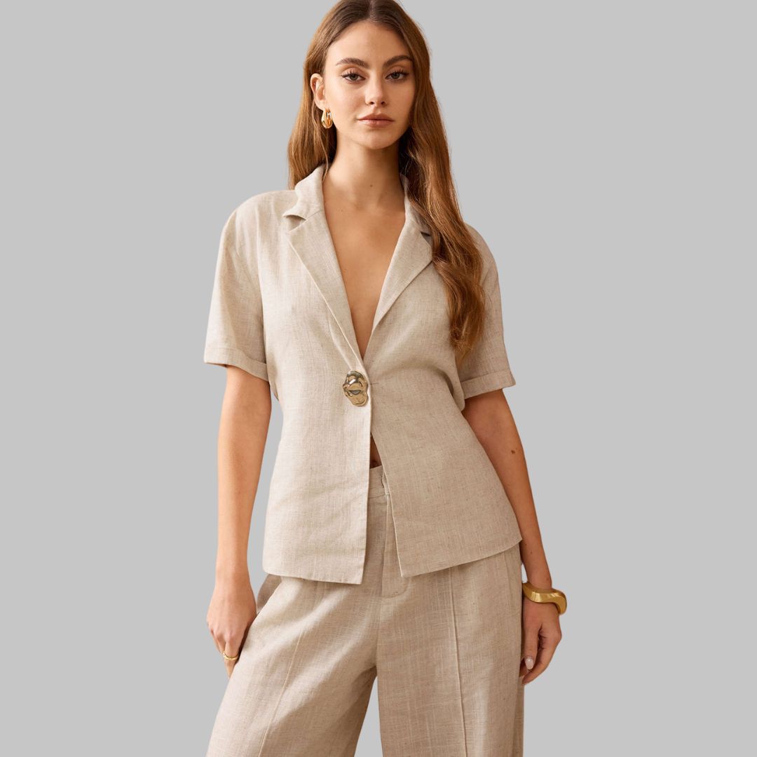 Beige figurnära topp i linne- och viskosblandning med kort ärm och rund halsringning