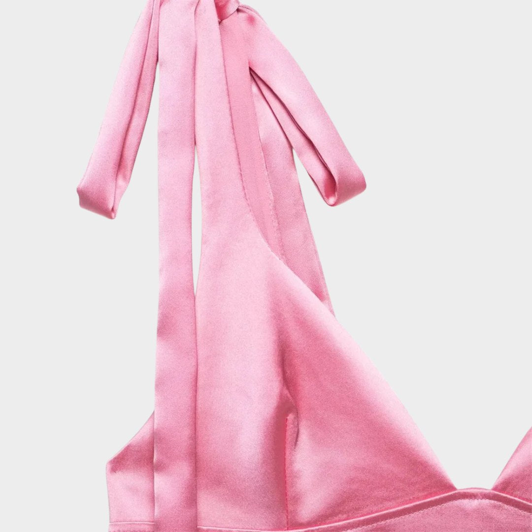 Satintopp med knytbara axelband och kort skärning