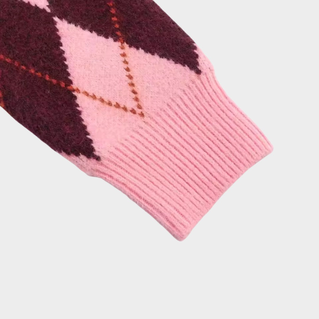 Rutig rosa kofta med diamantmönster och lång ärm