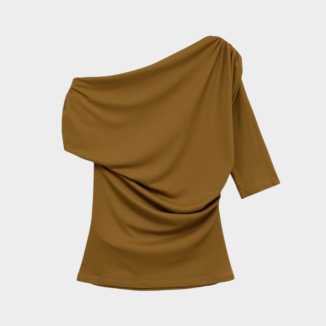 Stickad väst med ränder och asymmetrisk fåll