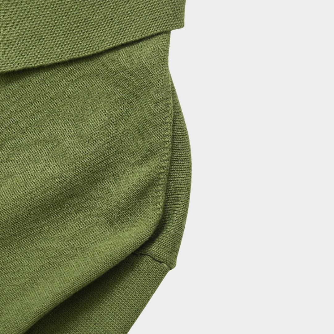 Olivgrön stickad polotröja med lång ärm lös passform och pulloverdesign