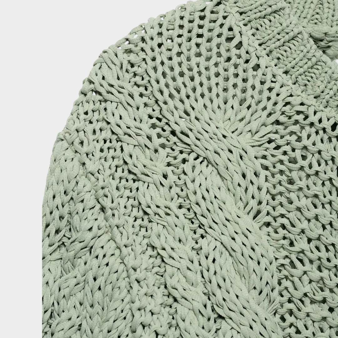 Ljusgrön kabelstickad tröja med blomknappar