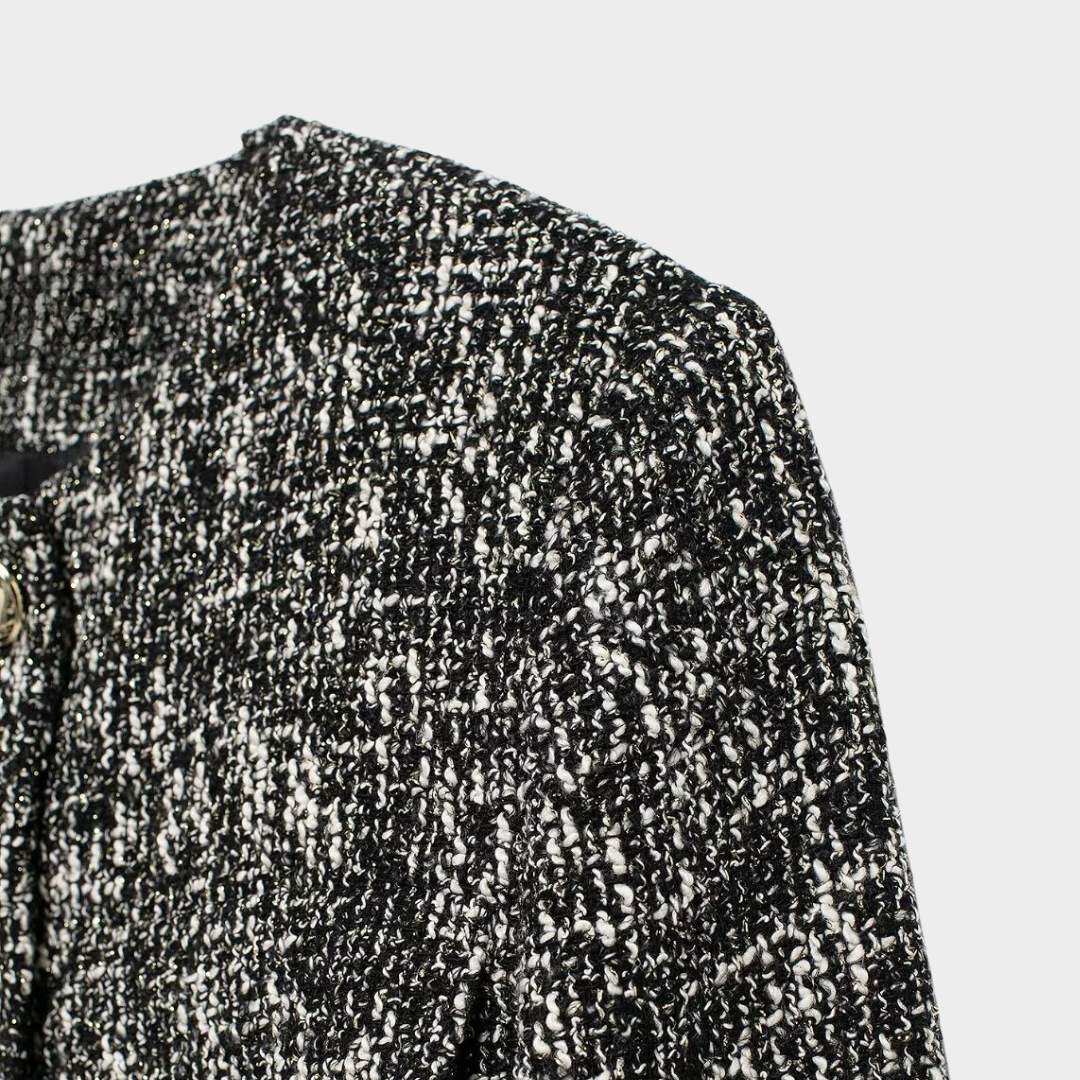 Grått tweedinspirerat set med kavaj och shorts