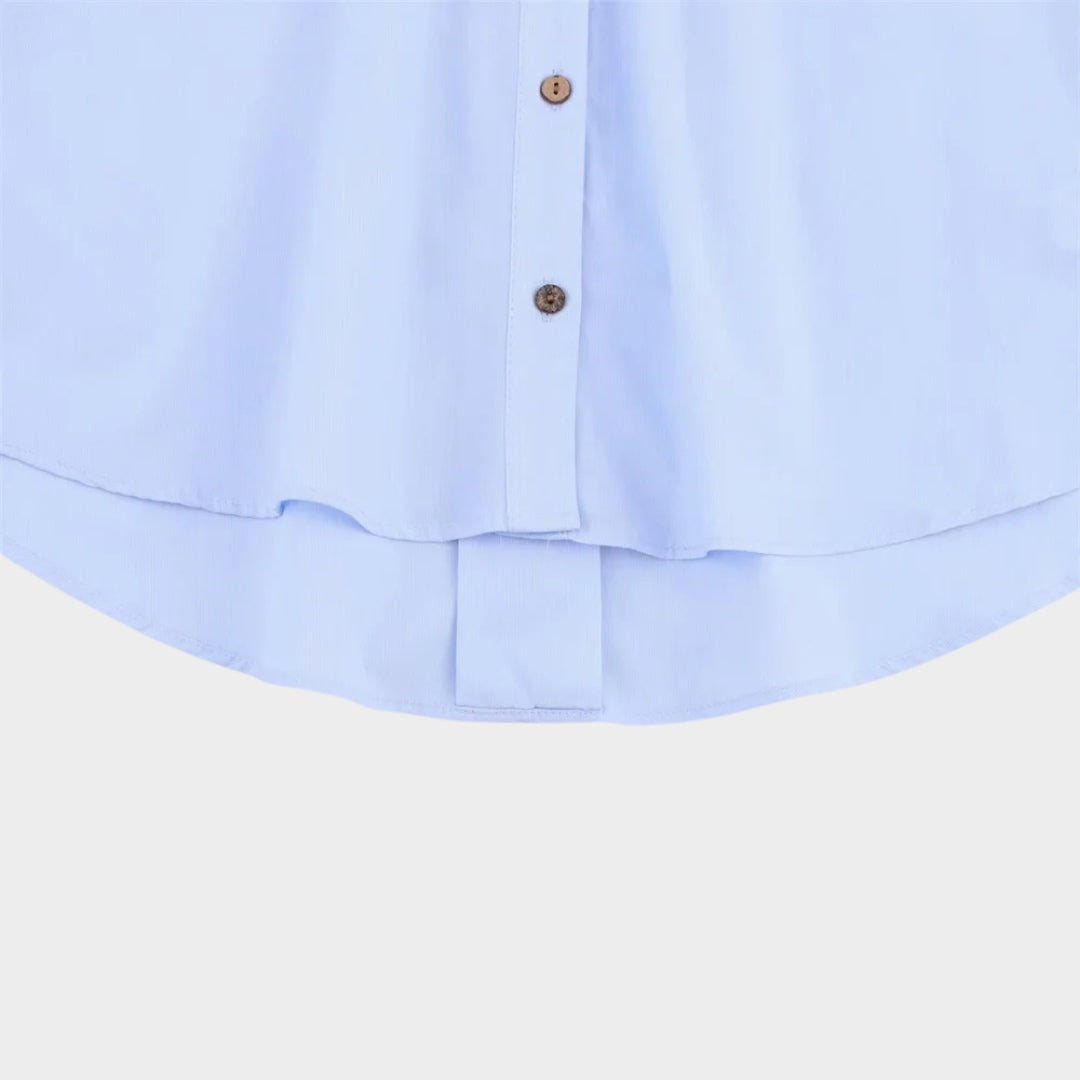 Oversize skjorta med knappstängning och uppvikta ärmar