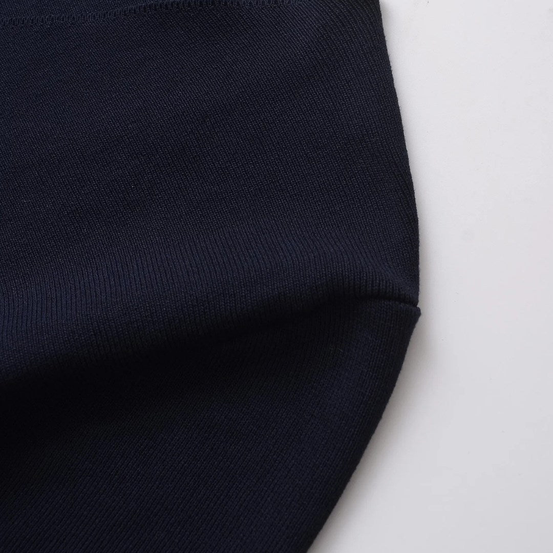 Elegant blus med v-ringning lång ärm och knytbart midjebälte