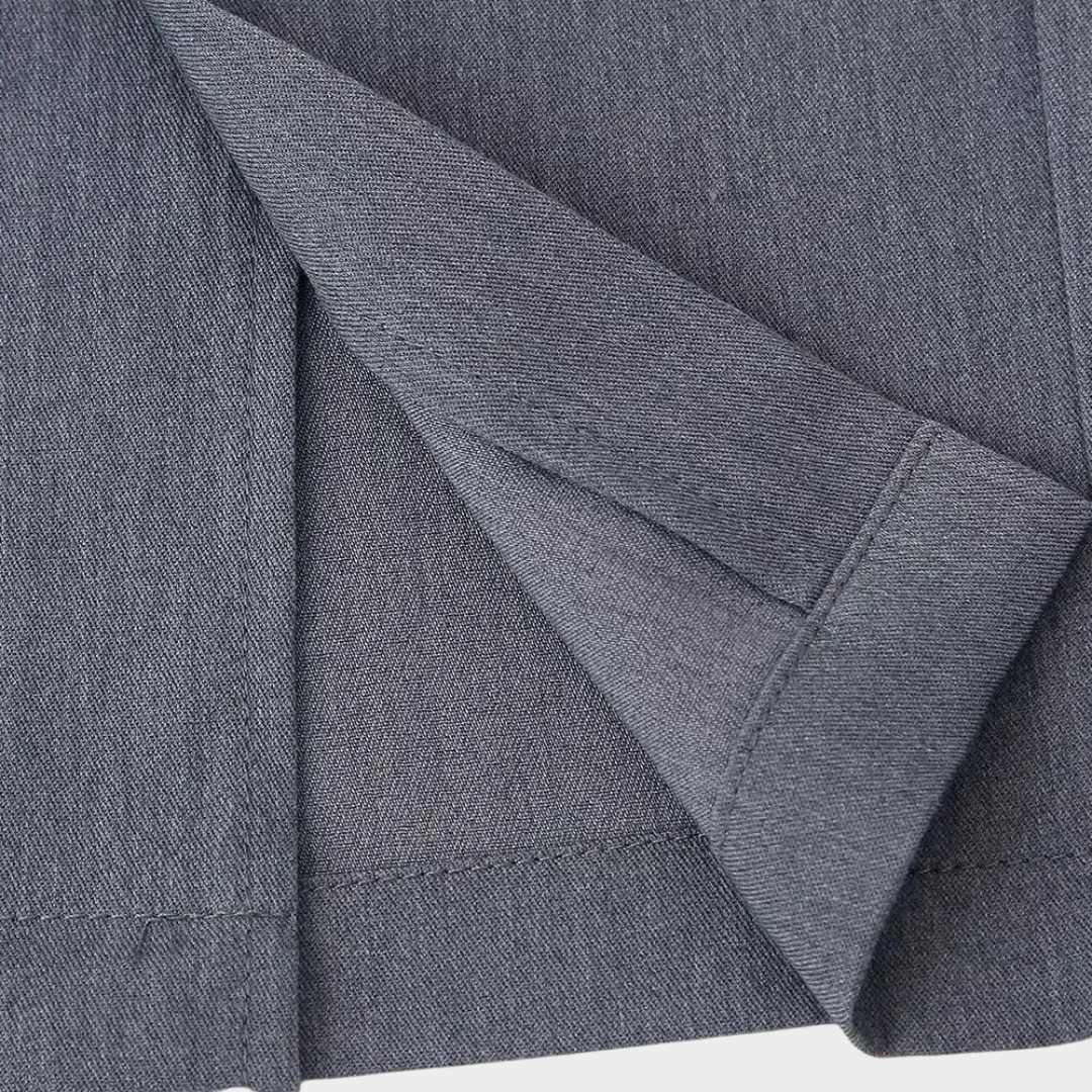 Grå Ärmlös klänning med spetskant och raka linjer