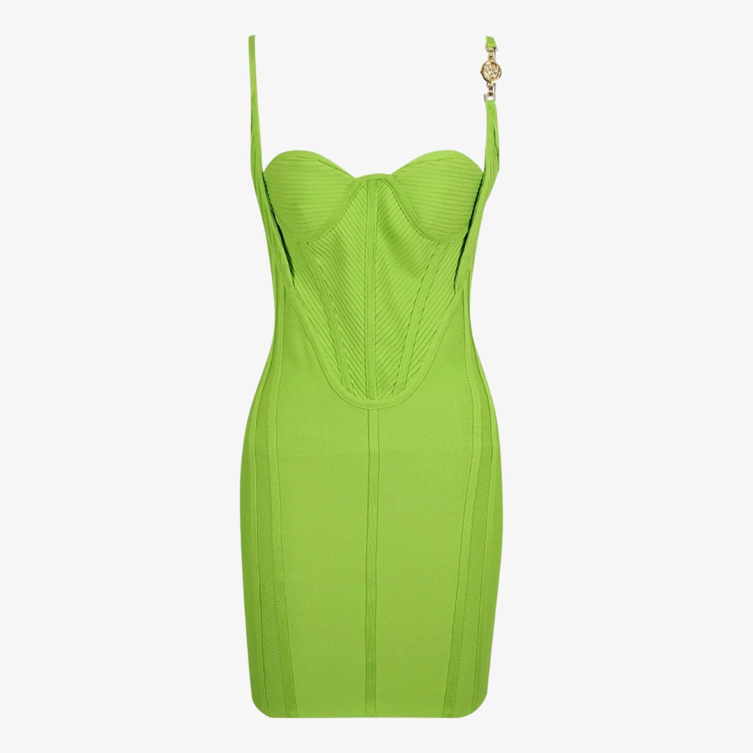 Kort bandageklänning med strukturerad byst och kristalldetalj på axelrem