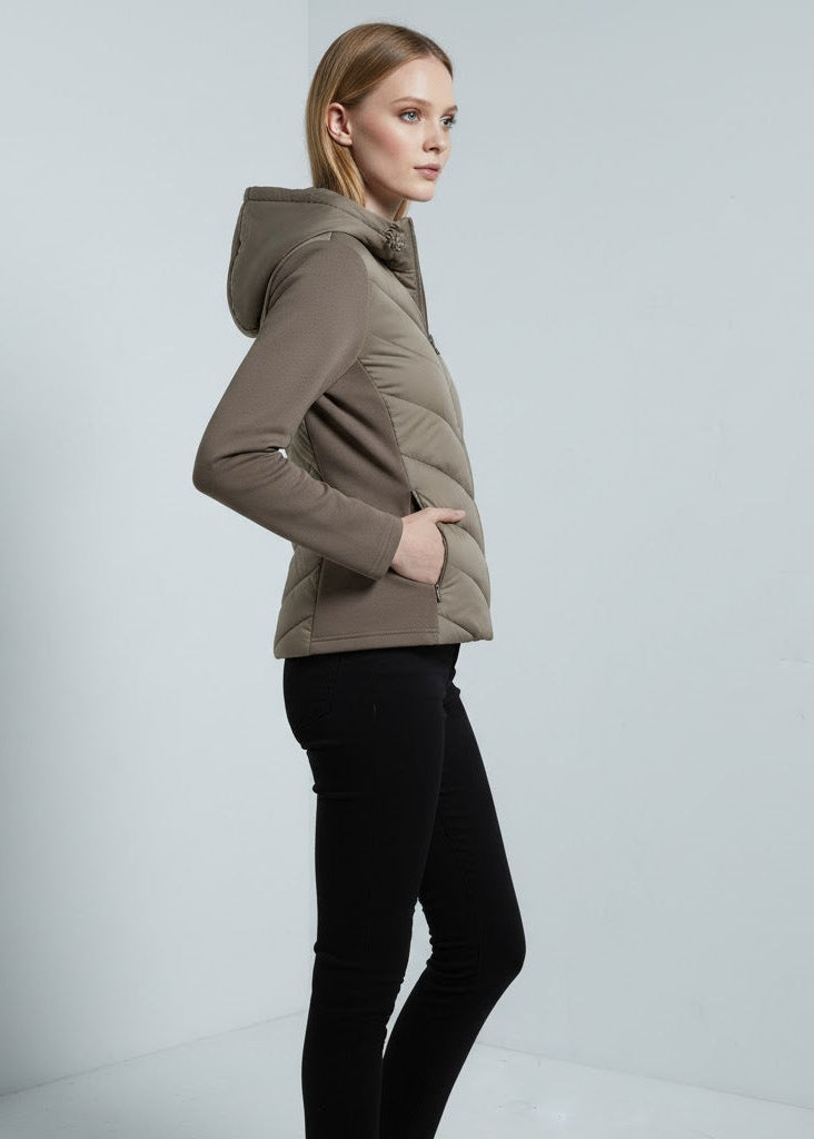 Huva sportjacka i smal passform med quiltat framstycke och mjuka stretchärmar