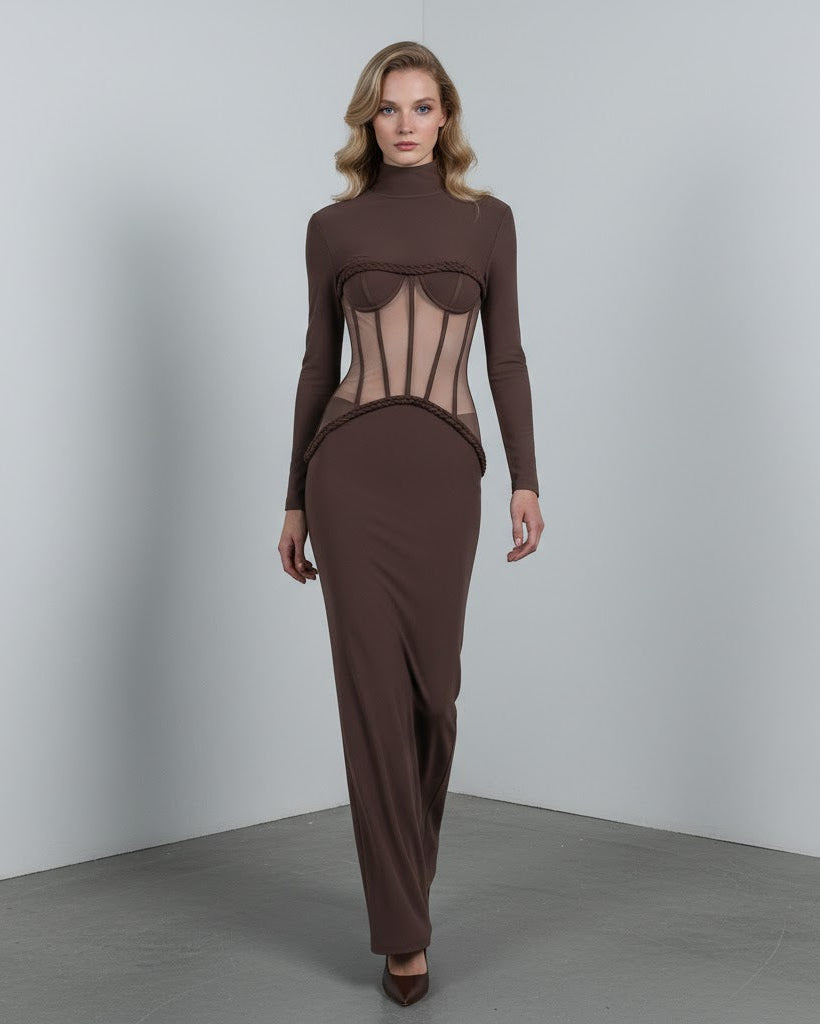 Mörkbrun kroppsnära maxiklänning med transparent korsettpanel och turtleneck