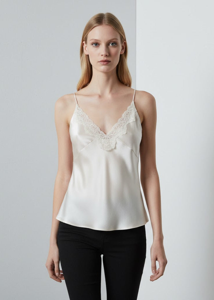 Spetskantat camisole-linne med V-ringning och justerbara axelband