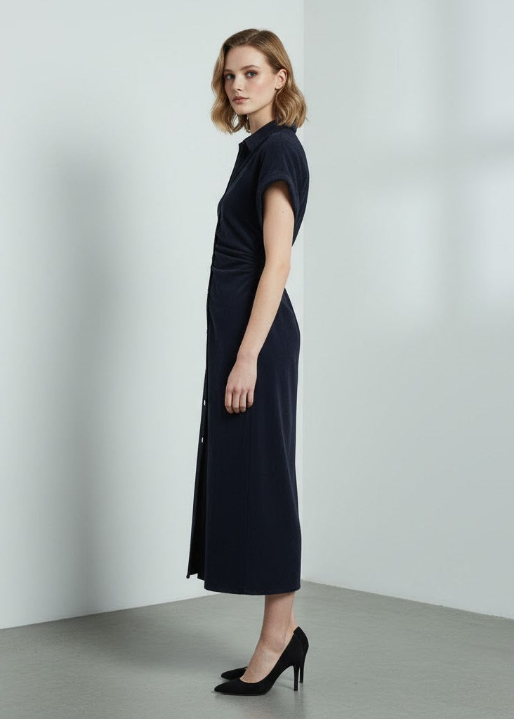 Midiklänning i denim med krage och hel knäppning