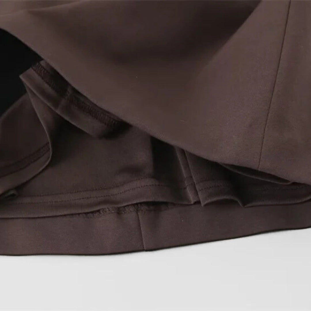 Bodycon miniklänning med djup V-ringning och bustierliv