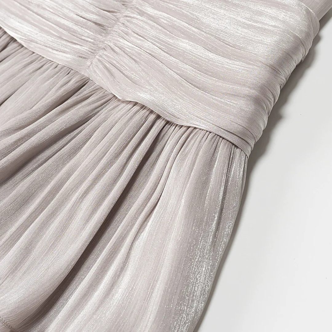 Grå blus med knytband och långa ärmar samt veckad lagerkjol set