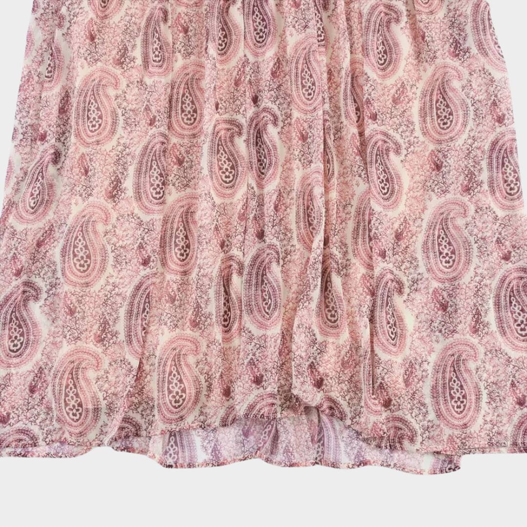 Lång paisleymönstrad klänning med volymärmar och lagerdetalje